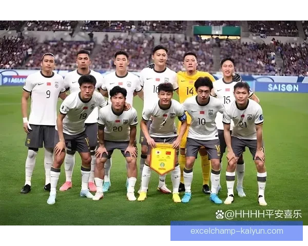 中国足球迎来与日本的关键对决，状态回暖值得关注。